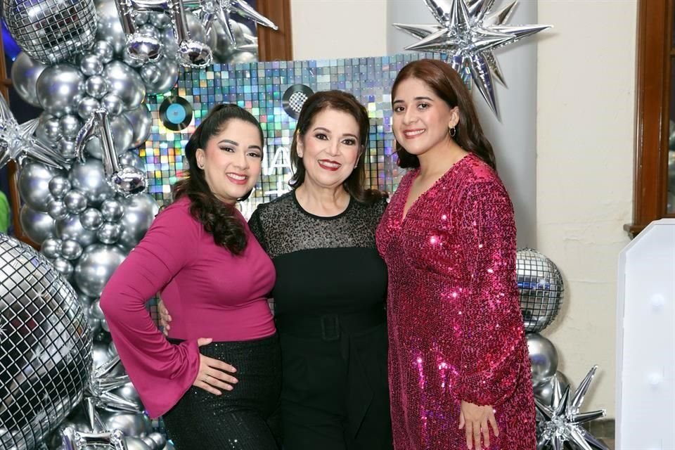Diana Olvera, Diana Garza de Olvera y Paola Olvera