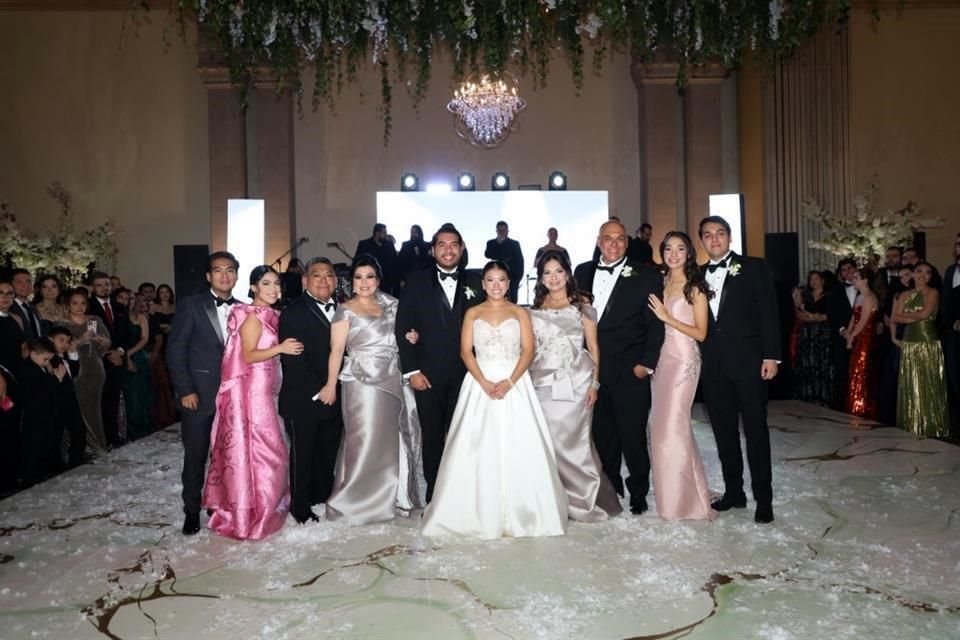 Donjuán Javier Donjuán, Miranda Donjuán, Javier Donjuán Claudia Rodríguez de Donjuán, LOS NOVIOS, Olga Hernández de Herrera, Rodolfo Herrera Rangel, Valeria Herrera y Eduardo Herrera