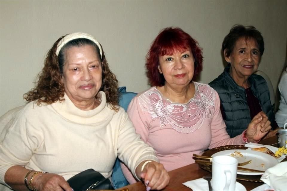 Juana Martha Niño, Nidia Charles y Martha Muñoz