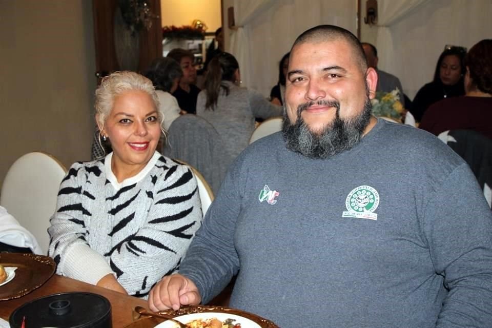 Hosana Eguía y Carlos Soto