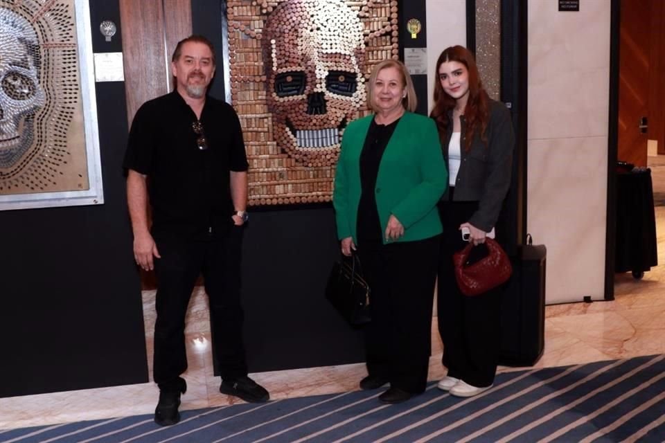 Alan López, Migdalia Sierra y Sara López