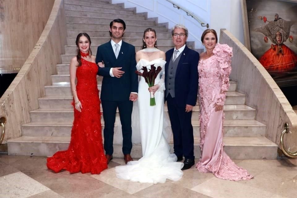 Amanda Meléndez Schiaffino, Luis Andrés Meléndez Schiaffino, Paulina García Villarreal, Luis Meléndez Oceguera y Ana Schiaffino de Meléndez