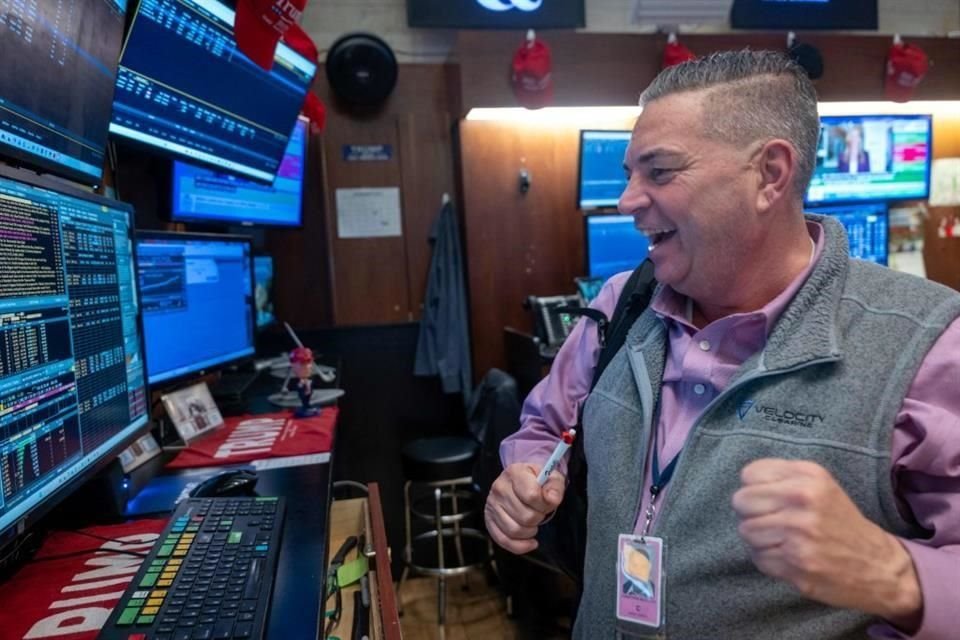 Los tres principales índices bursátiles operaban con ligeras alzas en la apertura de la Bolsa de Nueva York.