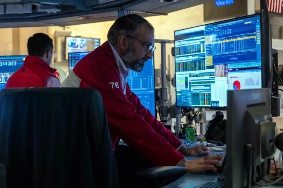 El índice tecnológico Nasdaq era afectado por una caída en las acciones de Nvidia.