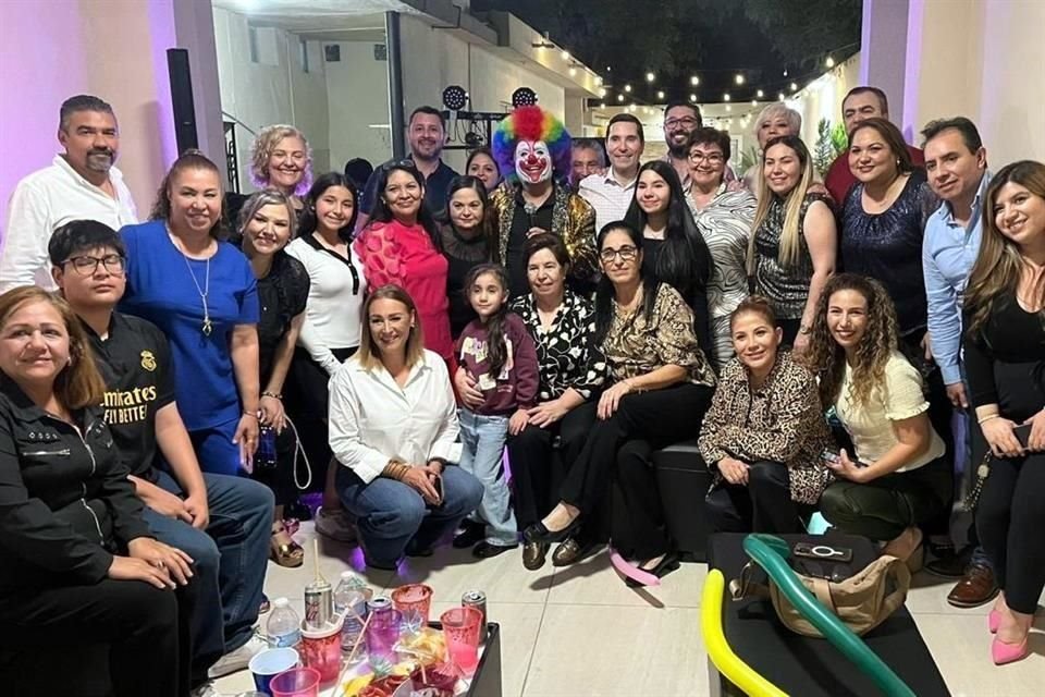 Félix Torres festejó su aniversario con una fiesta a la que asistieron sus familiares y mejores amigos.