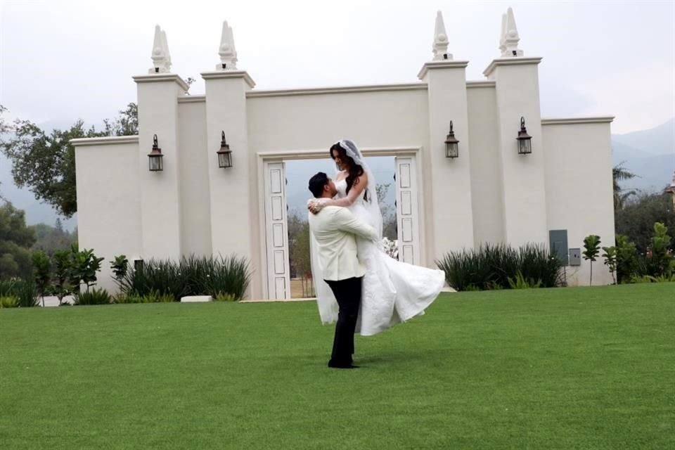 Maximiano Carbajal Pedraza y Alexa Valeria Rodríguez Donías