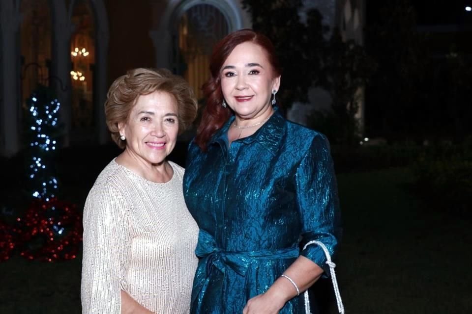 Conchita Carranza Pequeño y Gabriela Garza de Morones