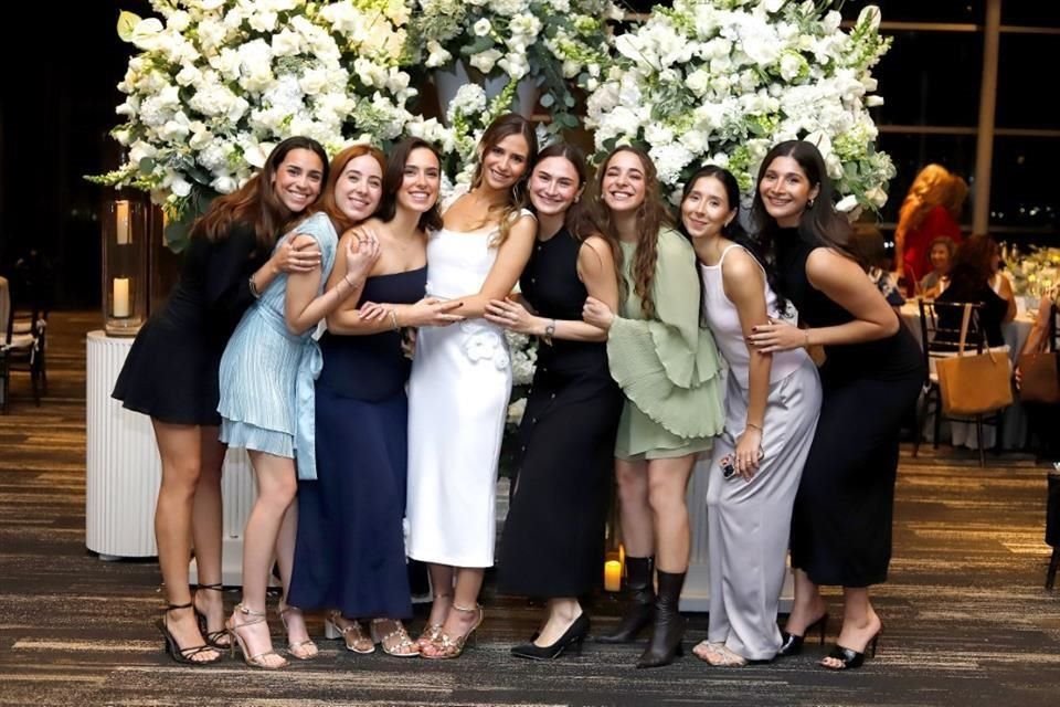 Carolina Gutiérrez, Eugenia Ramírez, Melissa Pons, LA NOVIA, Valeria Miramontes, Paloma Llaguno, Tabata De Miquel y Michelle González