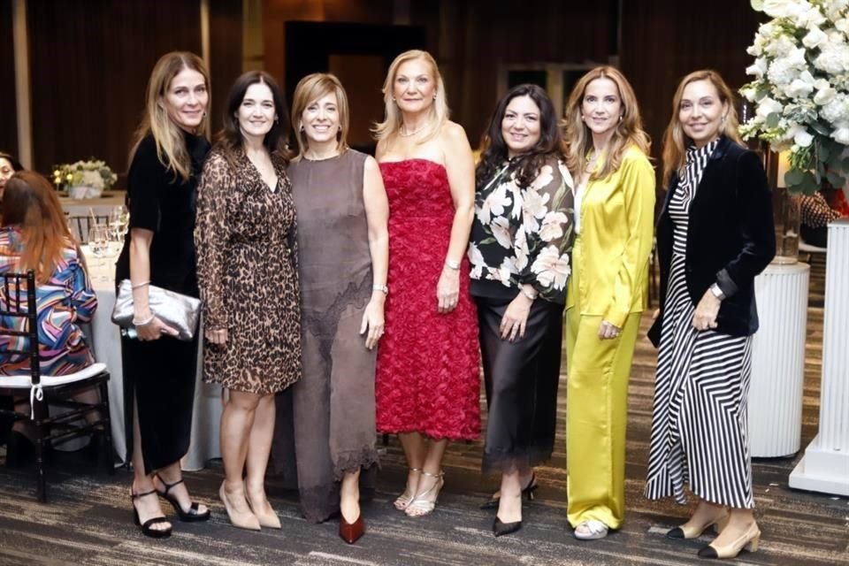 Alejandra de la Garza, Olga Cavazos, Cecilia Filizola de Llaguno, Rosa María Arredondo, Maricarmen Dávila, Blanca Hinojosa de Villarreal y Janette Lamas de De La Garza