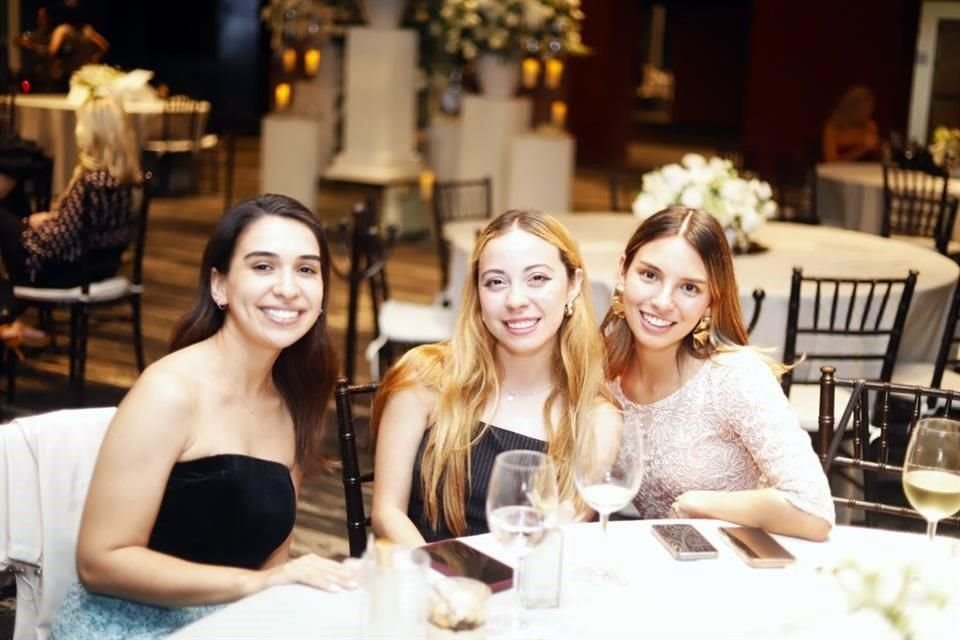 Rebeca Lozano, Alana Carlos y Sofía Salinas