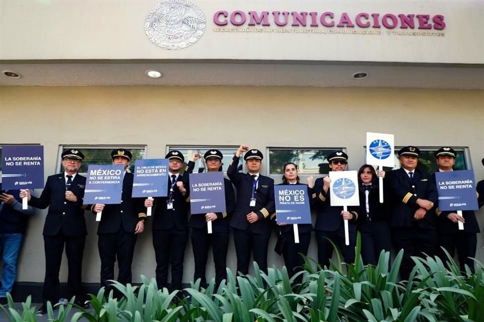 El Colegio de Pilotos Aviadores de México (CPAM) destacó que los pilotos nacionales también han trabajo en momentos complicados como el huracán Otis.
