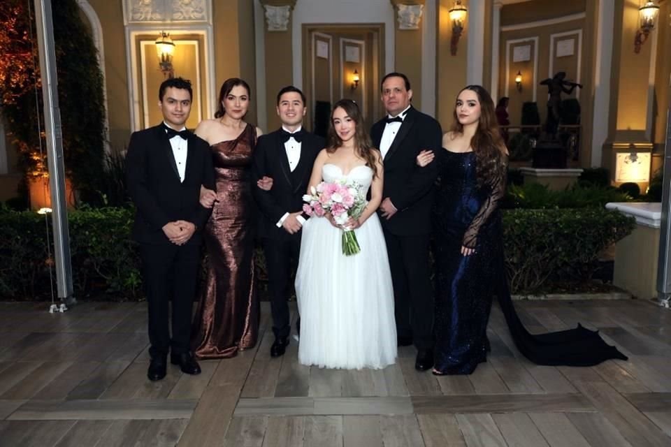FAMILIA DE LA NOVIA Jorge Galván, Imelda Flores de Galván, LOS NOVIOS, Jorge Galván Salazar y Lorena Galván