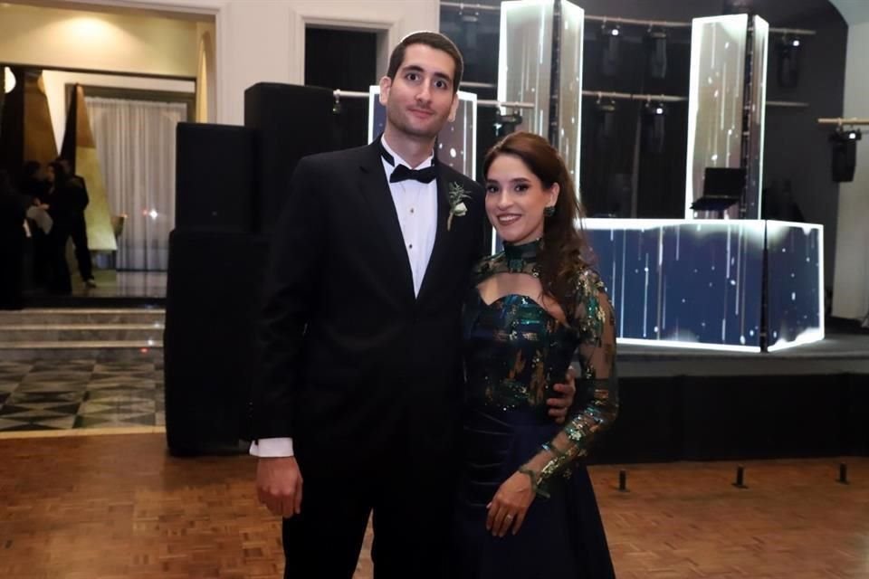 Felipe Rebolledo y Mariana Molina