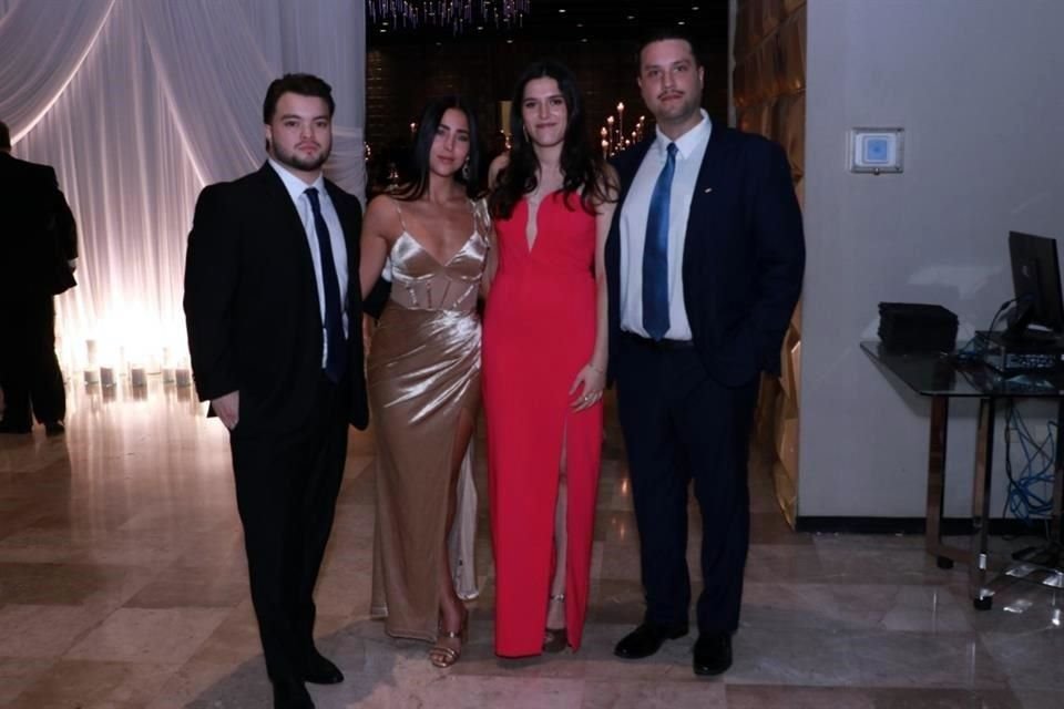 Hugo Quintanilla, Paola Camacho, Lorena Pérez y Miguel Pozas