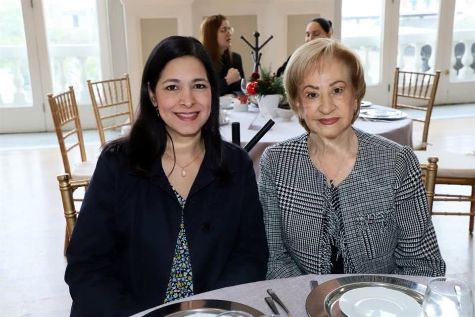 Anie Cantú de Pozas y Magda Ortega de Cantú