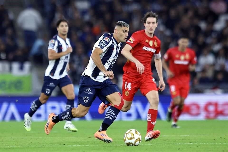 Para la parte complementaria, Rayados se dedicó a manejar la ventaja, aunque sufrió por lapsos.