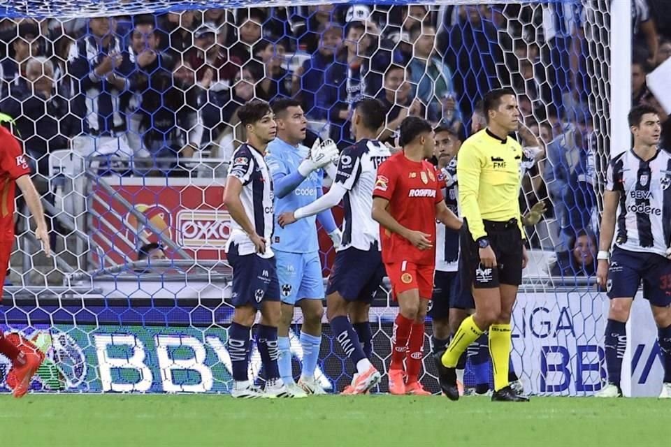 Al final, las buenas actuaciones del 'Mochis' y el gol de 'Berte' permitieron al Monterrey sacar una ventaja de cara a la vuelta.