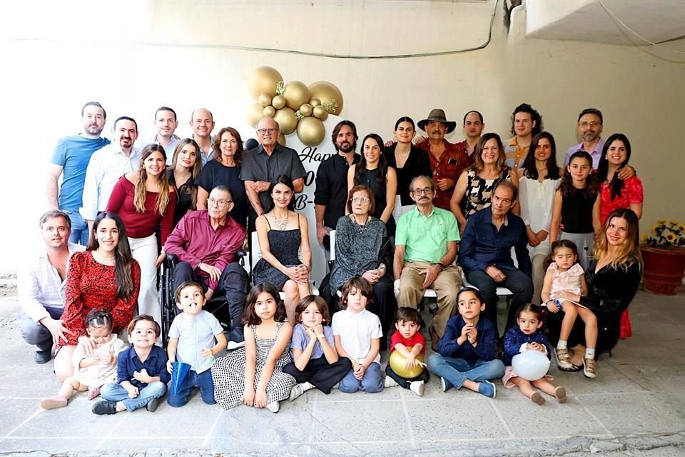 Cumpleaños 100 Alicia Gloria Alanís Narro