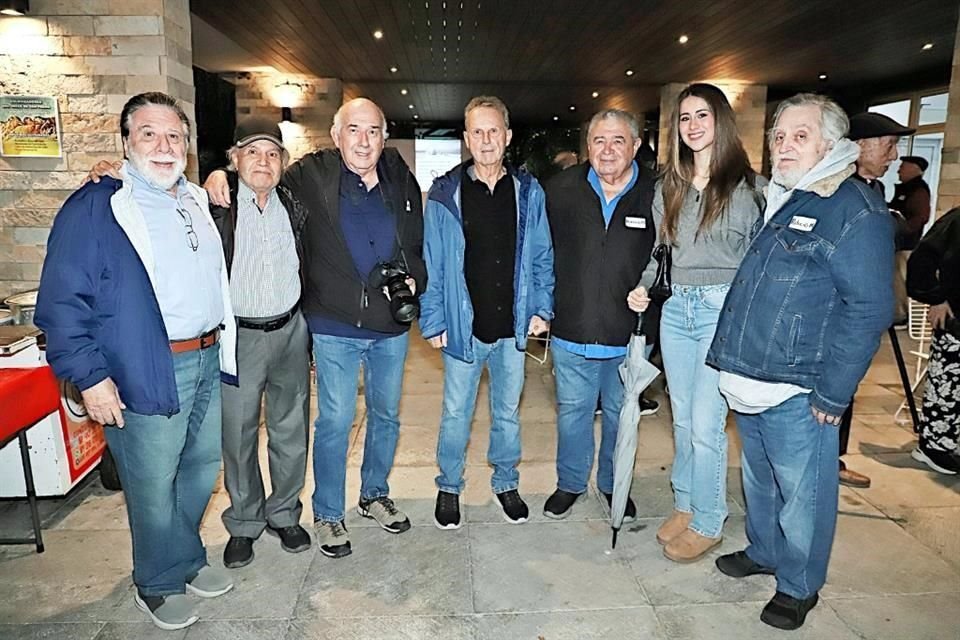 Jorge Barrera, Humberto Flores, Camilo Garza, Rodrigo Cárdenas, Horacio Martínez, Lisa García y Patricio Martínez