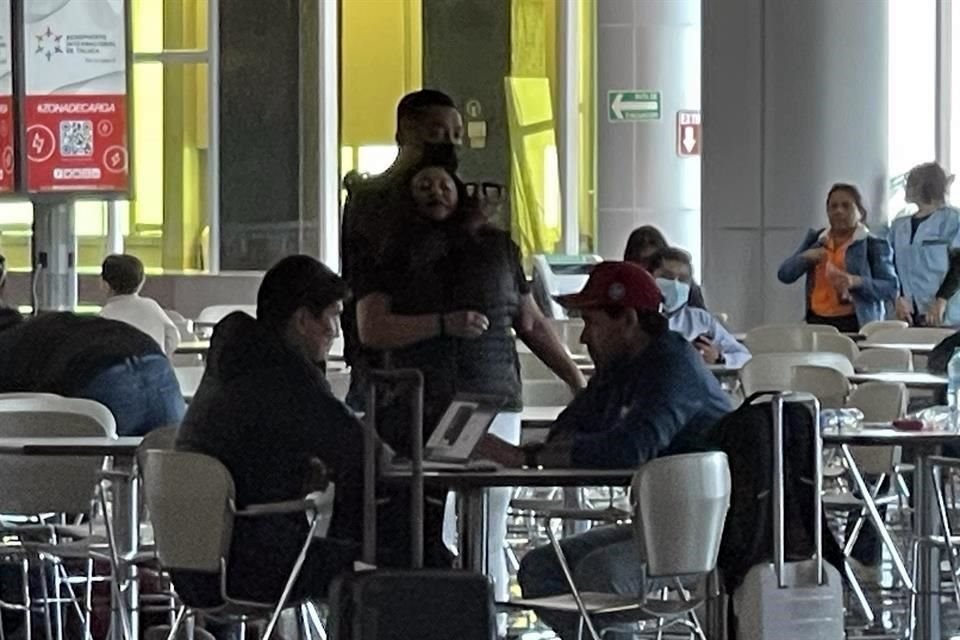 En el simulacro, hombres armados tomaron tres rehenes para evitar una extradición.