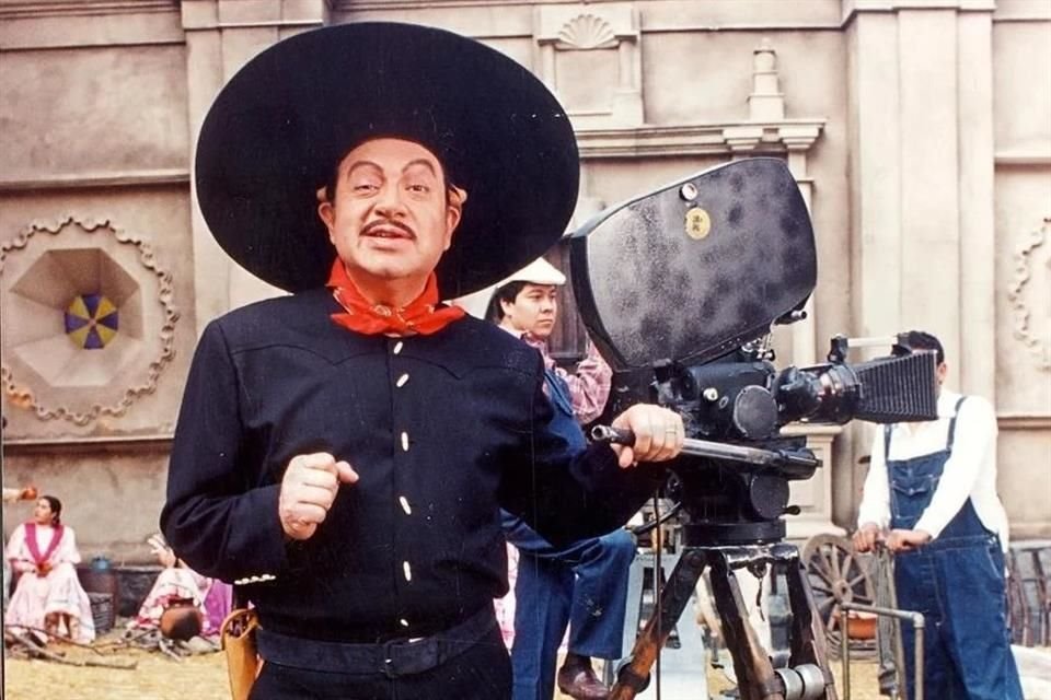 Nacido el 18 de julio de 1938, Eduardo Eugenio Manzano Balderas quedó ligado para siempre a Los Polivoces, dúo que formó junto a Enrique Cuenca.