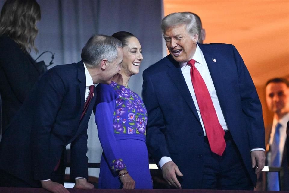La Presidenta Sheinbaum, el Mandatario Donald Trump y el Primer Ministro Mark Carney sostuvieron una reunión tras el sorteo del Mundial.
