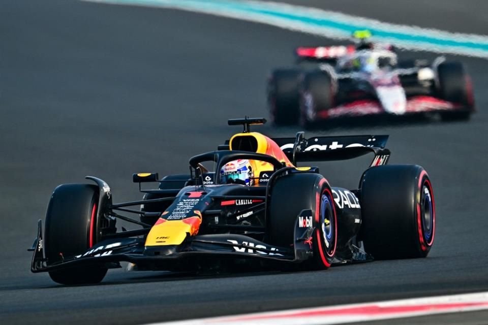 Max Verstappen no baja los brazos en la lucha por el título.