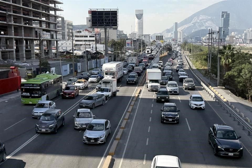 La Ciudad vio aumentada la circulación de vehículos este sábado.
