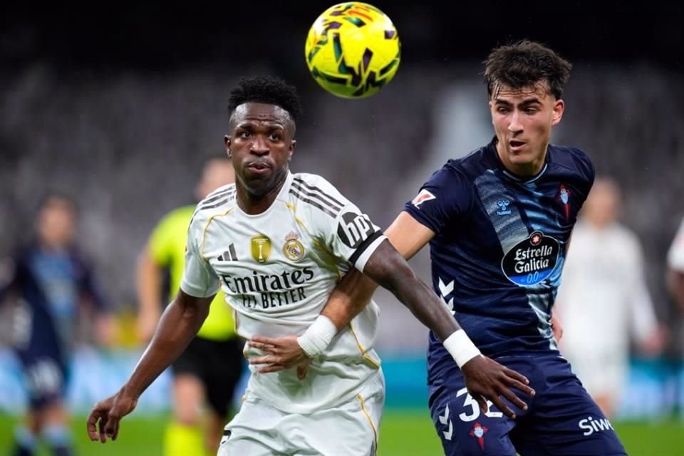 El Madrid se quedó a cuatro puntos del Barcelona y sufrió su primera derrota de local desde abril.