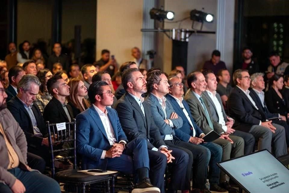 Luis Ávila, de Cómo Vamos Nuevo León, reportó que en materia de seguridad, la primera evaluación encontró una reducción de 43 por ciento en homicidios, al comparar el periodo octubre 2023 a septiembre 2024, contra octubre del año pasado a septiembre del año en curso.