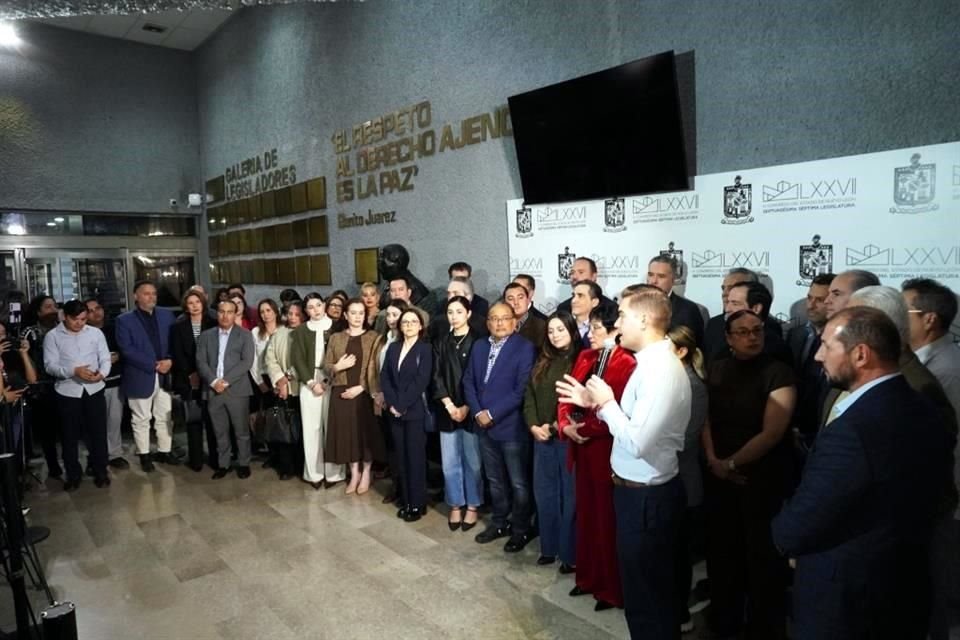 Legisladores de la 4T, locales, federales y Alcaldes, junto a representantes de la IP.