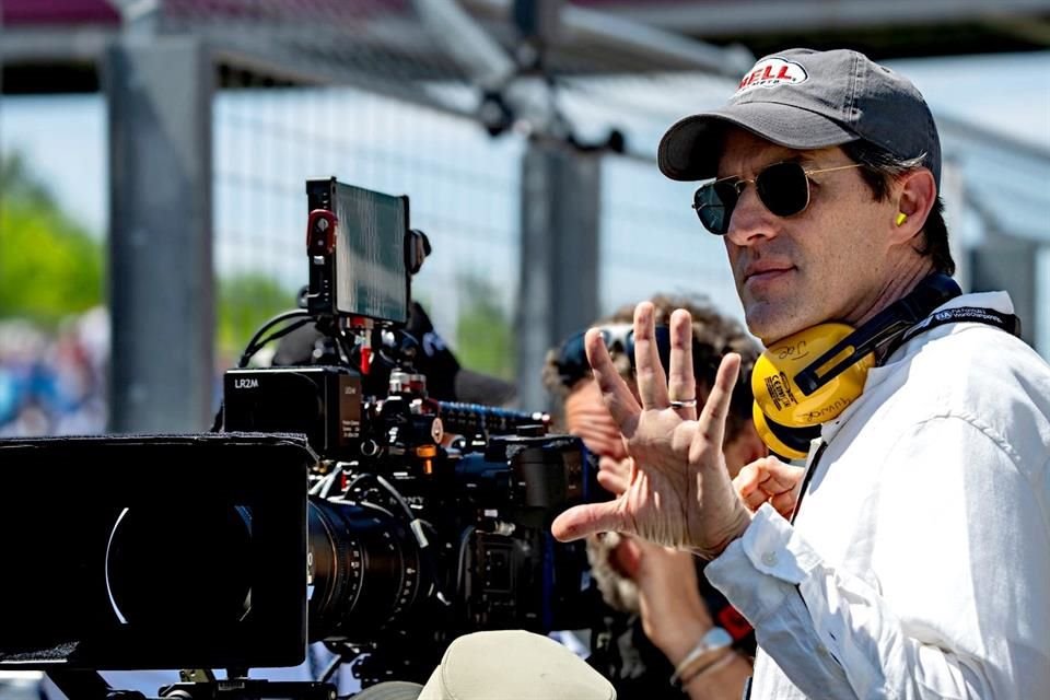 De todo el kilometraje que lleva recorrido 'F1: La Película', lo que más le ha sorprendido a su director, Joseph Kosinski, es la repercusión que ha tenido en áreas del deporte y de la música.