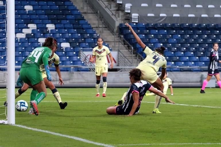 Con un triplete de Desirée Monsiváis, las Rayadas golearon 4-1 al América, llegaron a 21 unidades y se mantienen en el subliderato de la Liga MX Femenil.