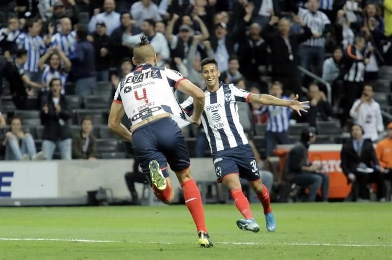 Con este cabezazo Nicolás Sánchez hizo el 2-0 en un tiro de esquina, al minuto 7.