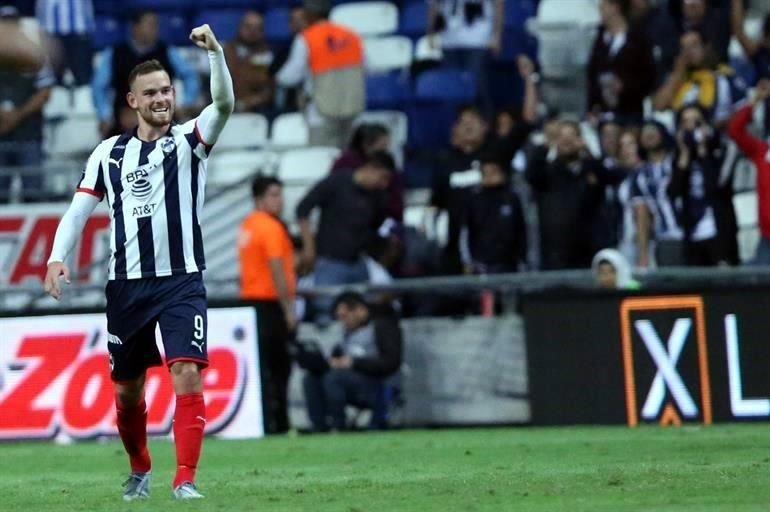 Vincent Janssen hizo el 4-2 tras cobrar un penalti al 69'.
