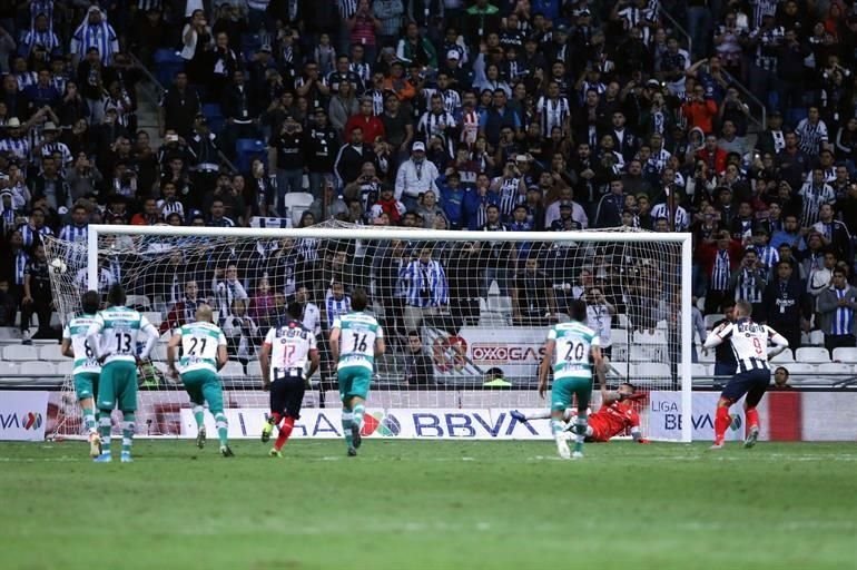 Vincent Janssen hizo el 4-2 tras cobrar un penalti al 69'.