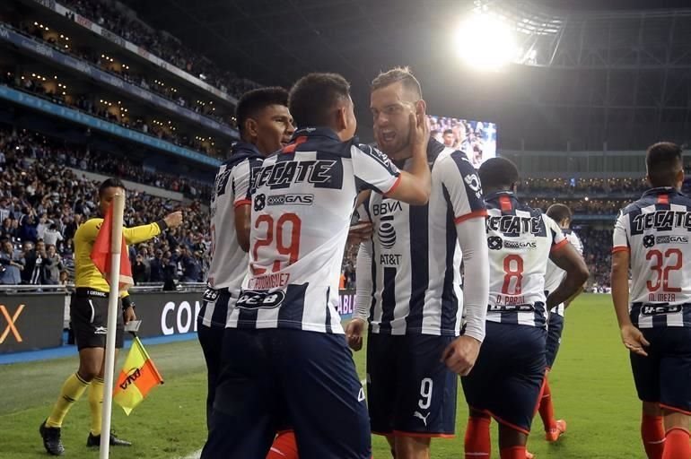 Vincent Janssen hizo el 4-2 tras cobrar un penalti al 69'.