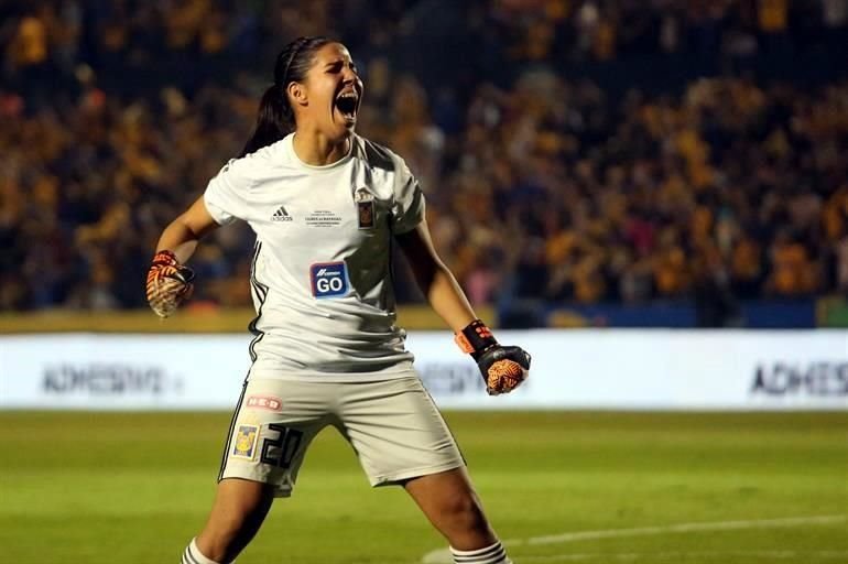 Belén Cruz le dio a Tigres el gol de la ventaja en el primer tiempo, al minuto 5.