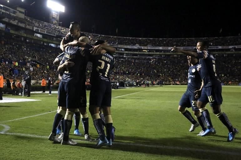 El equipo azulcrema celebró en grande cada gol en el Uni.