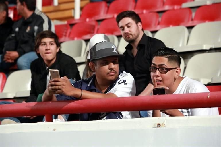 Imágenes del color en la Semifinal de vuelta Necaxa-Rayados.