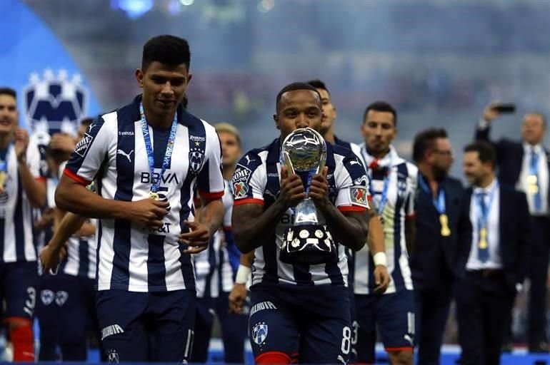 Rayados ganó su quinto título de Liga y los festejos en la cancha no se hicieron esperar.