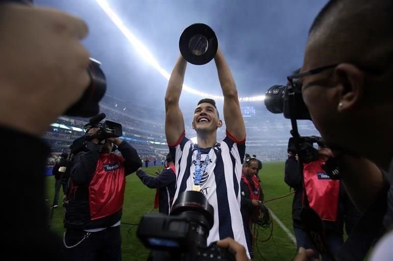 Rayados ganó su quinto título de Liga y los festejos en la cancha no se hicieron esperar.