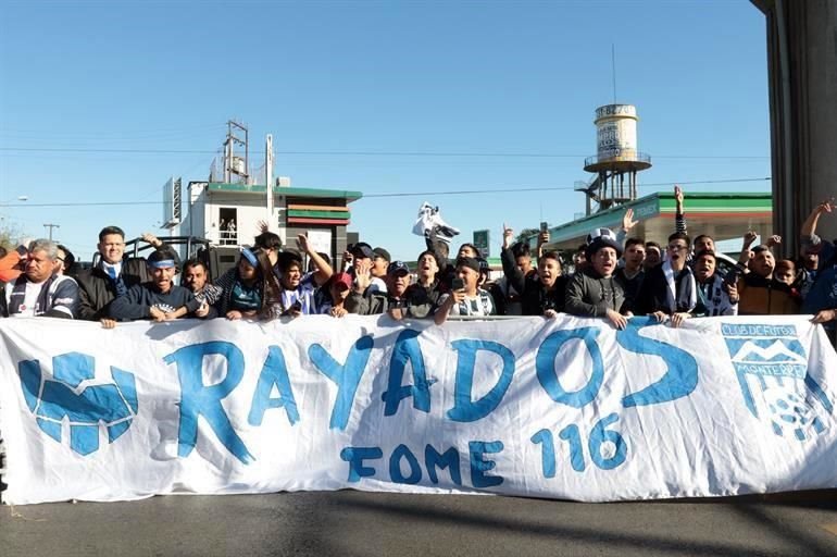 Los diferentes barrios de La Adicción se hicieron presentes para festejar junto al equipo.