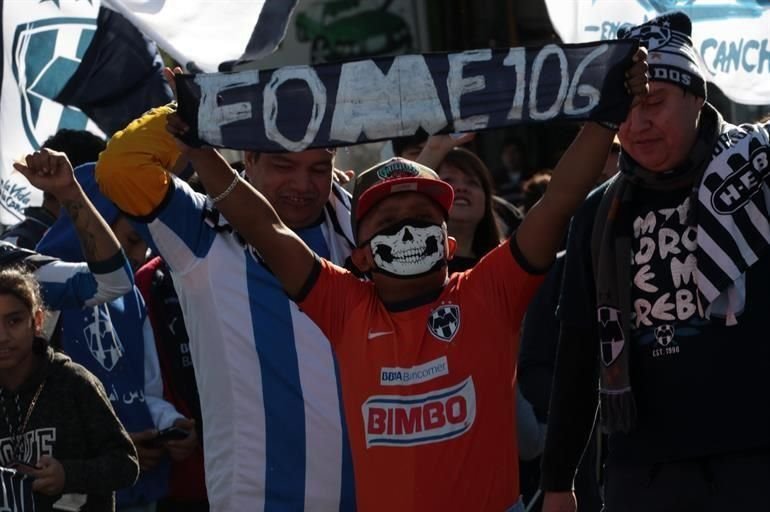 Los diferentes barrios de La Adicción se hicieron presentes para festejar junto al equipo.