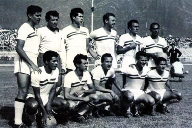 Los Rayados jugaron por primera vez en el 'Tec' en 1952, en la derrota 3-1 contra el Veracruz. El gol rayado fue de Joaquín Padilla.