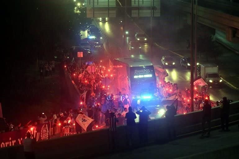 Así fue el recibimiento a Rayados en el BBVA.