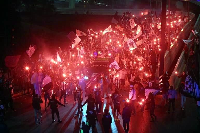 Así fue el recibimiento a Rayados en el BBVA.