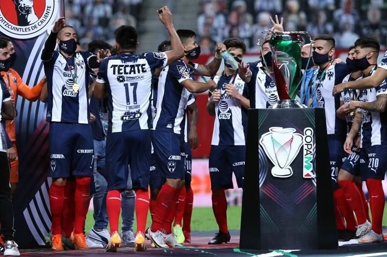 Así fueron los festejos de Rayados a nivel de cancha tras ganar la Copa MX.