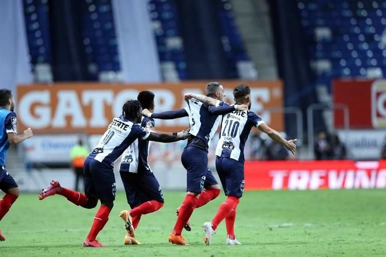 Así fueron los festejos de Rayados a nivel de cancha tras ganar la Copa MX.