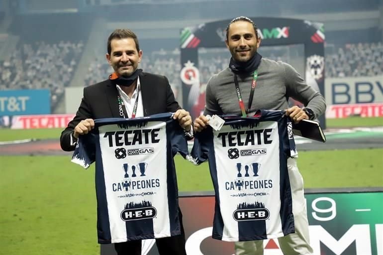 Así fueron los festejos de Rayados a nivel de cancha tras ganar la Copa MX.